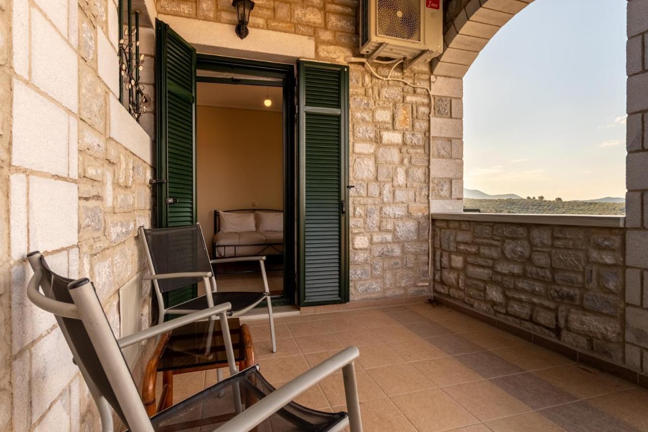Papadeas Villas Megali Mantineia Exterior foto